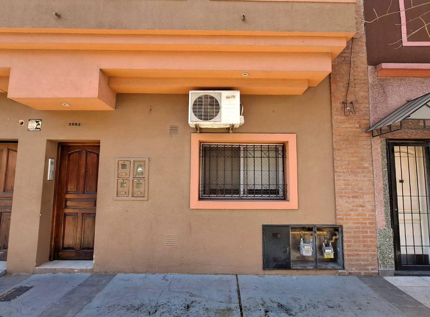 Foto de PH AL FRENTE 2 AMBIENTES VENTA VALENTIN ALSINA, imagen 2