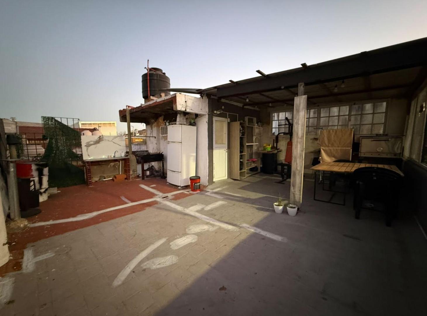 Foto de PH 4 AMBIENTES CON TERRAZA EN VENTA GERLI, imagen 3