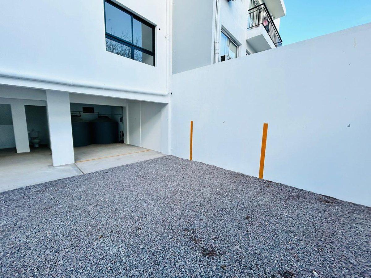 Foto de 2 cocheras descubiertas venta Lomas de Zamora, imagen 5