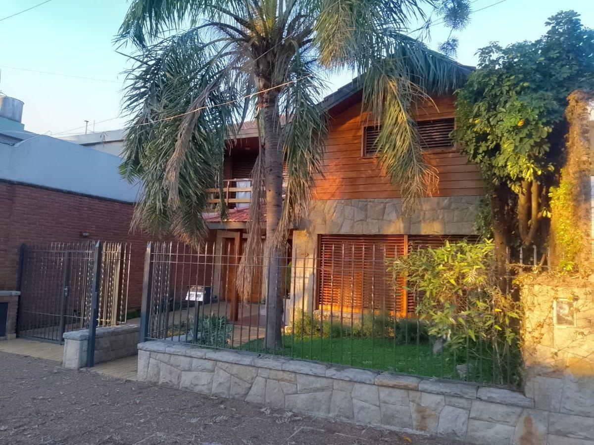 Foto de CASA 4 AMBIENTES VENTA TEMPERLEY APTO CREDITO, imagen 3