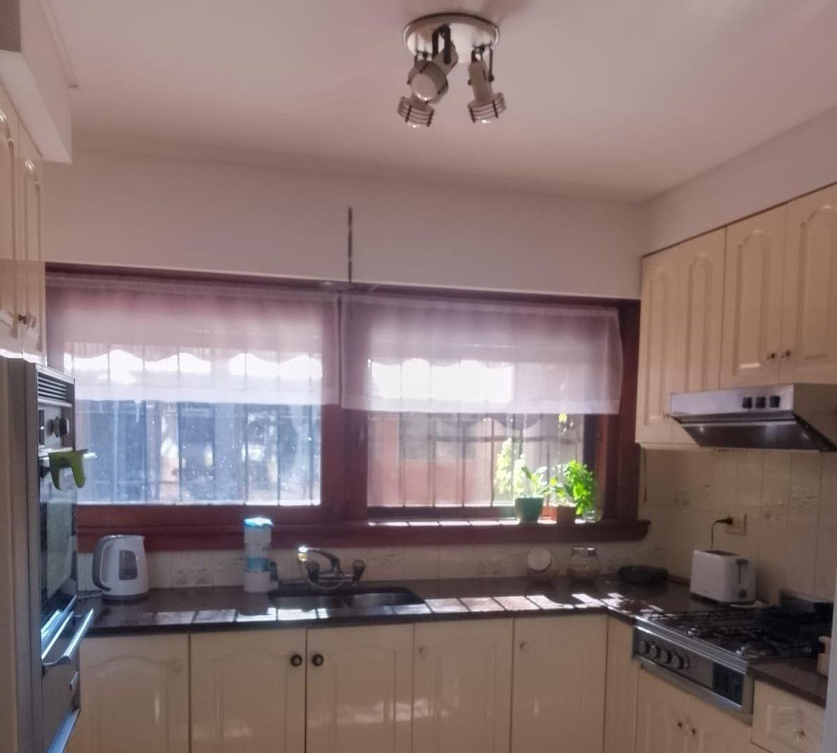 Foto de CASA 4 AMBIENTES VENTA TEMPERLEY APTO CREDITO, imagen 4