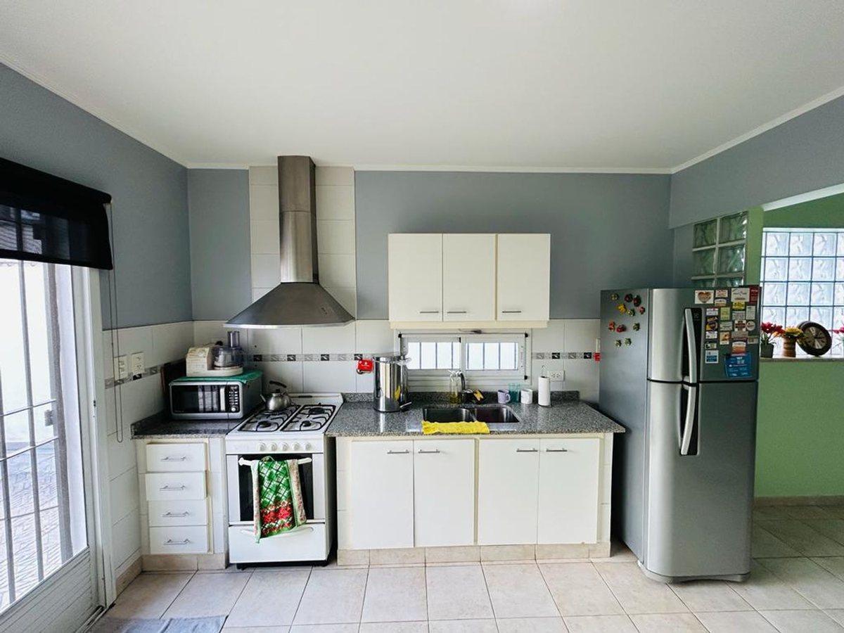Foto de Venta casa reciclada a nueva Lomas de Zamora, imagen 4