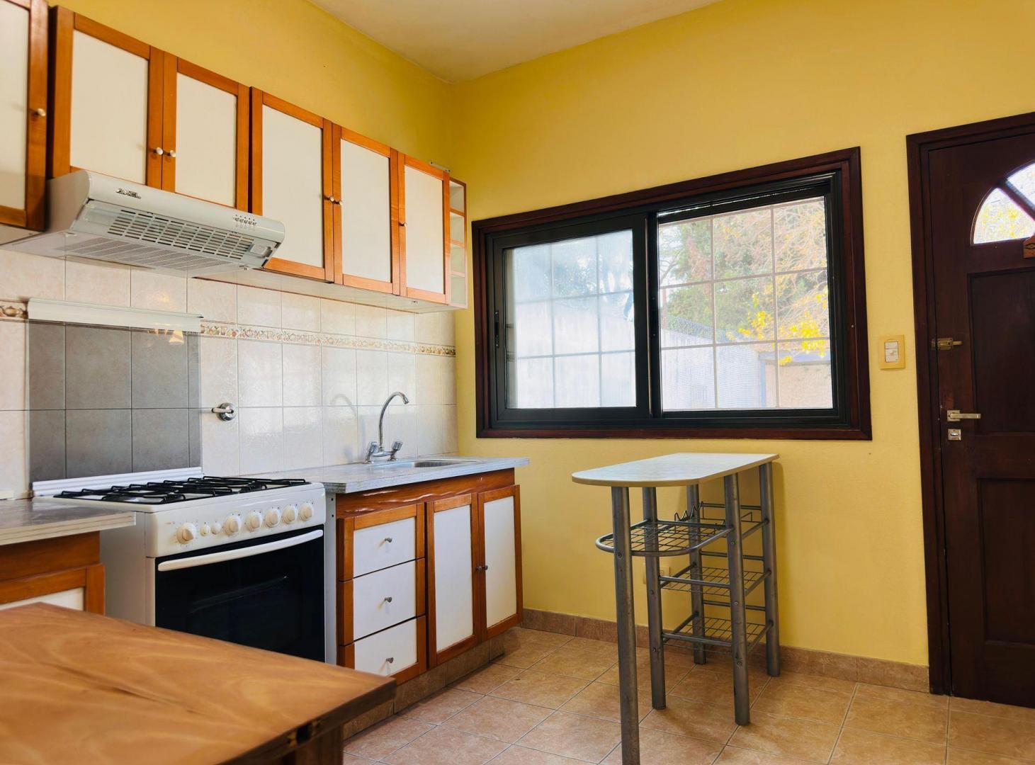 Foto de VENTA CASA 2 DORMITORIOS PARQUE GARAGE RECICLADA, imagen 3