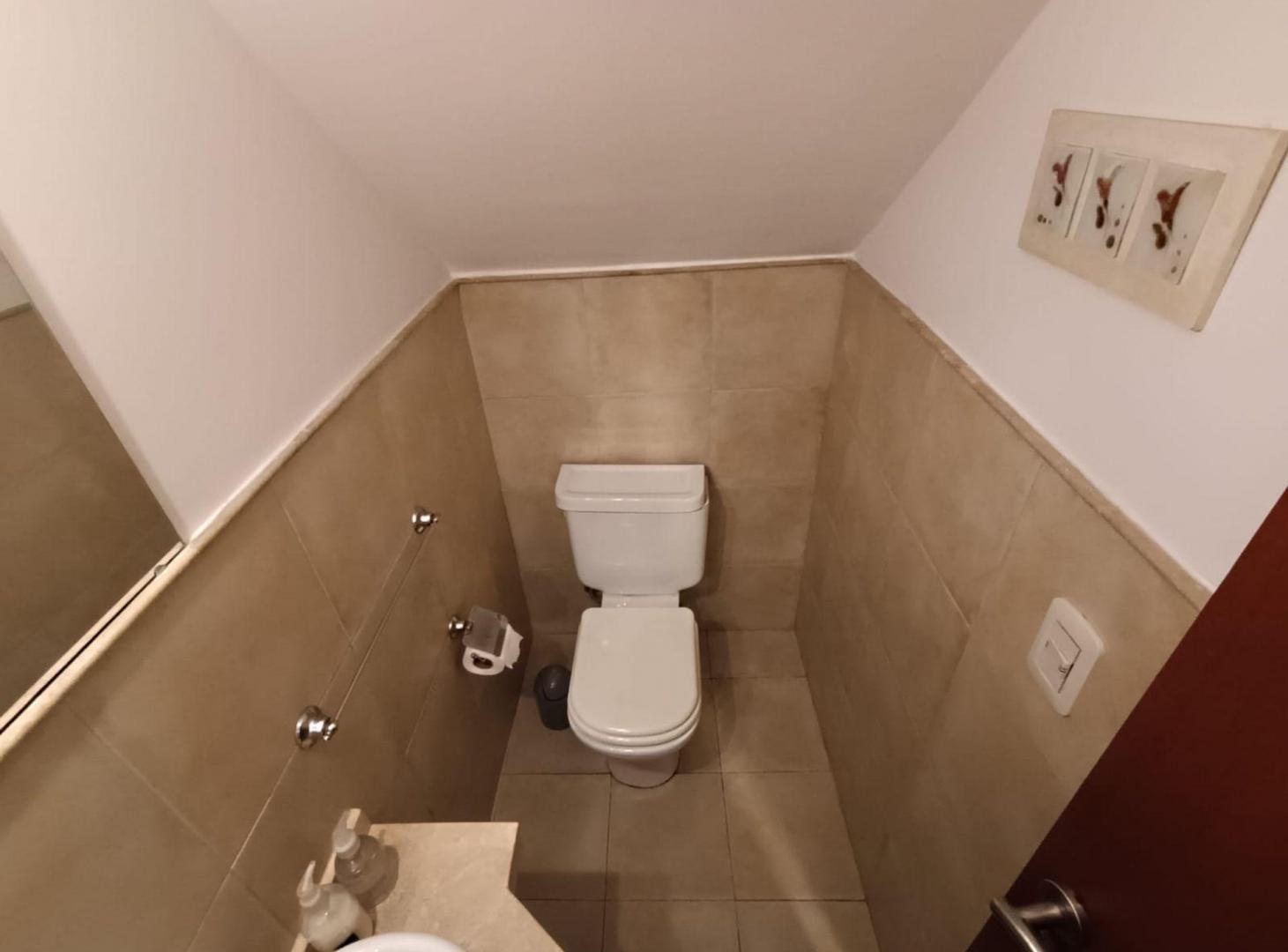 Foto de DUPLEX EN VENTA 4 AMBIENTES LOMAS DE ZAMORA, imagen 2
