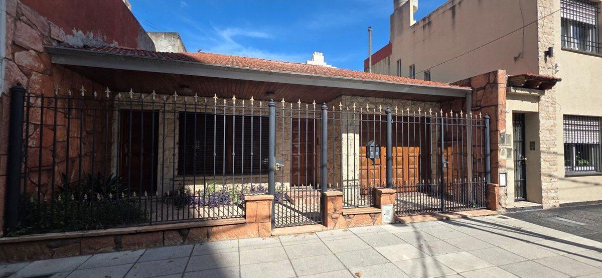 Foto de CASA 3 AMB IDEAL EMPRENDIMIENTO VENTA LANUS OESTE, imagen 1