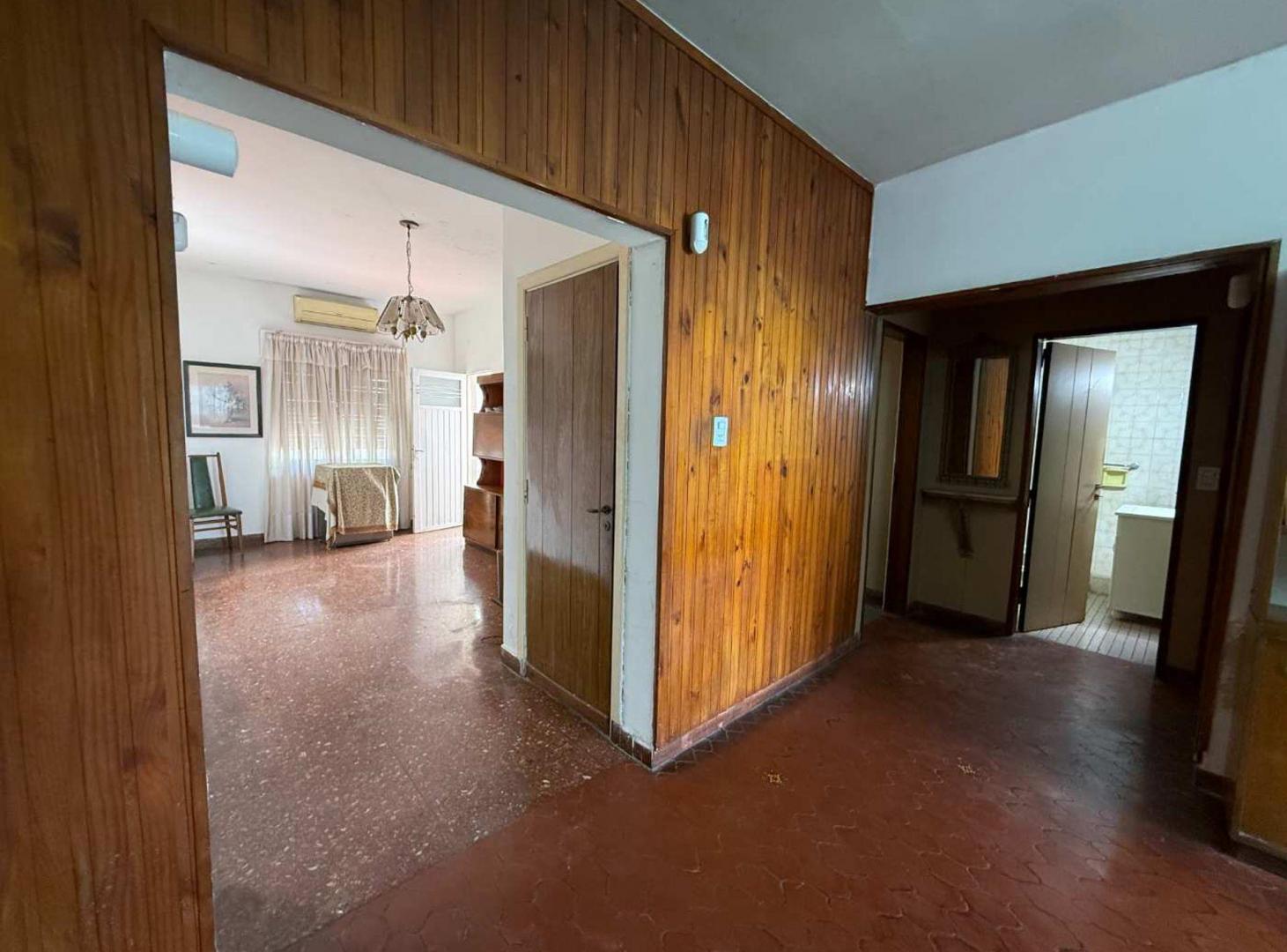 Foto de CASA 4 AMBINTES EN VENTA CON LOCAL Y COCHERA, imagen 5