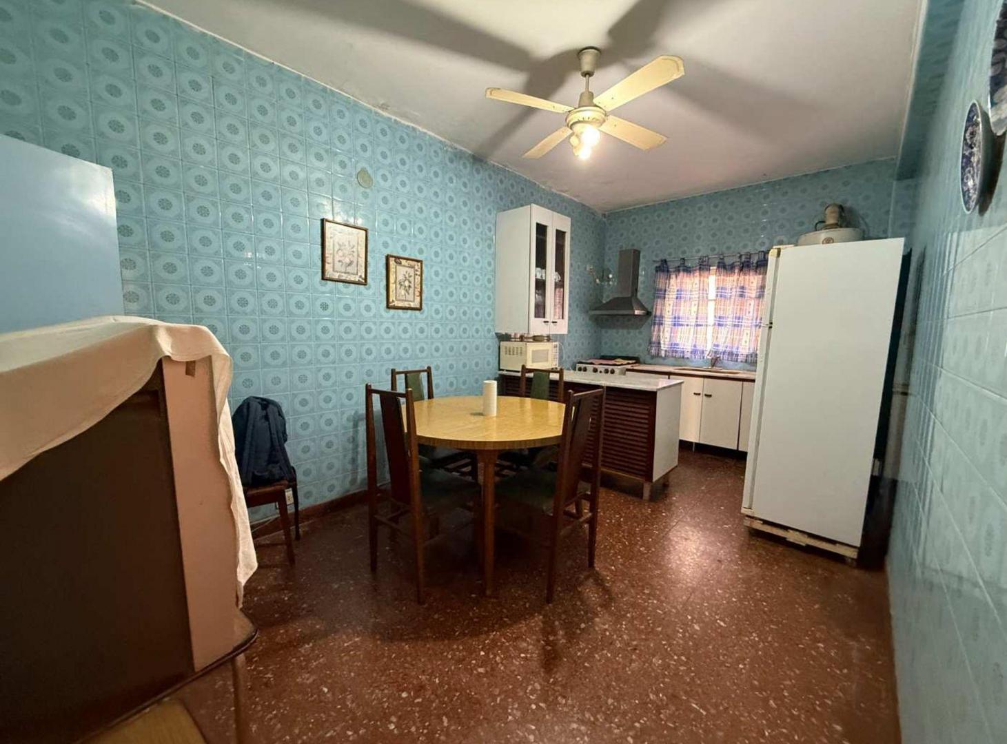 Foto de CASA 4 AMBINTES EN VENTA CON LOCAL Y COCHERA, imagen 1