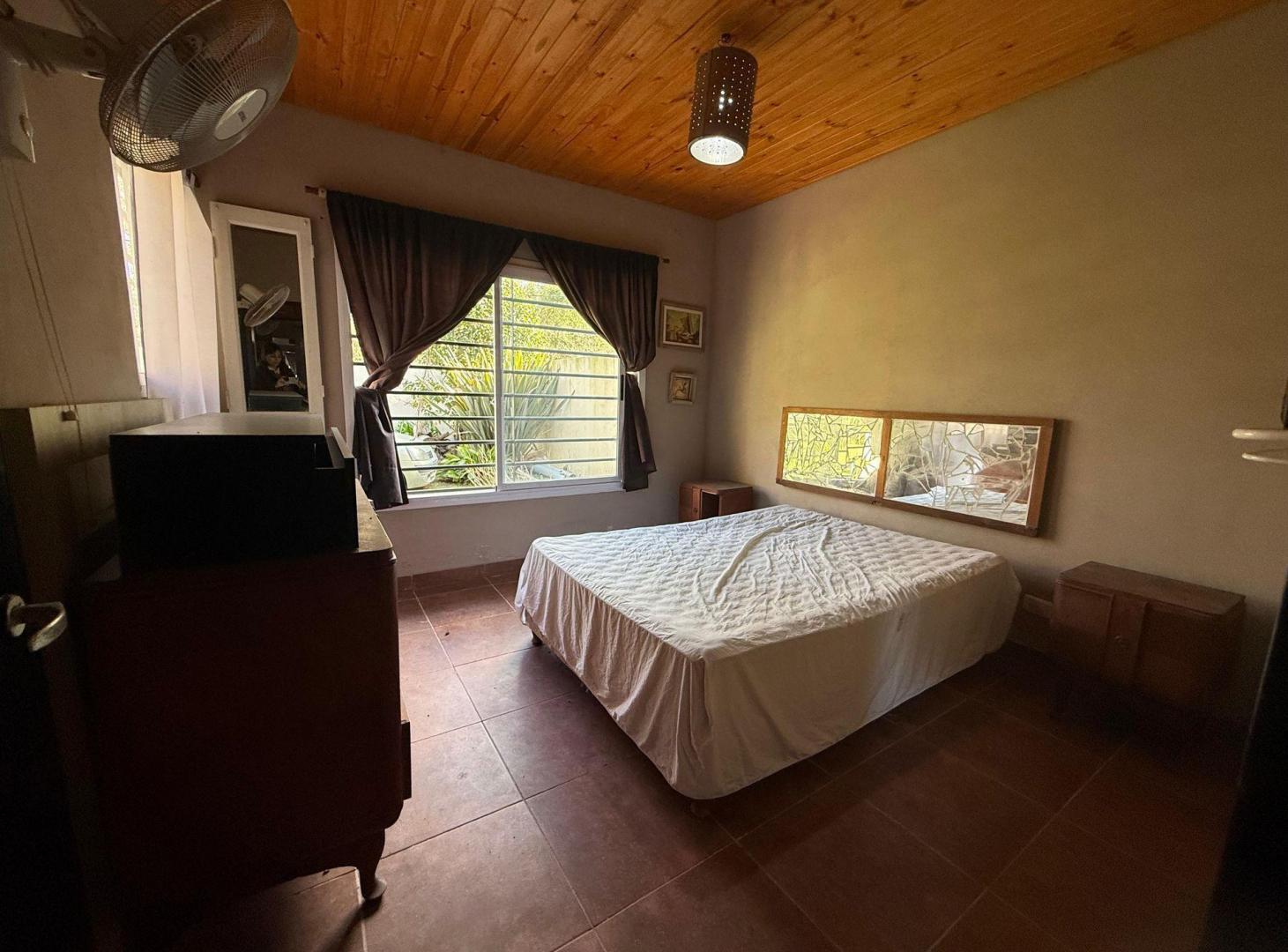 Foto de CASA 5 AMBIENTES VENTA PILETA Y CASA DE HUESPEDES, imagen 2