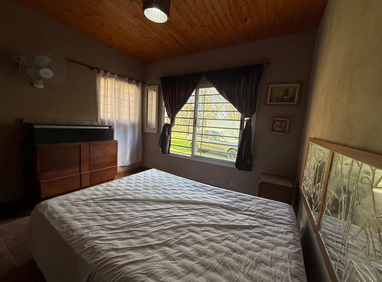Foto de CASA 5 AMBIENTES VENTA PILETA Y CASA DE HUESPEDES, imagen 4