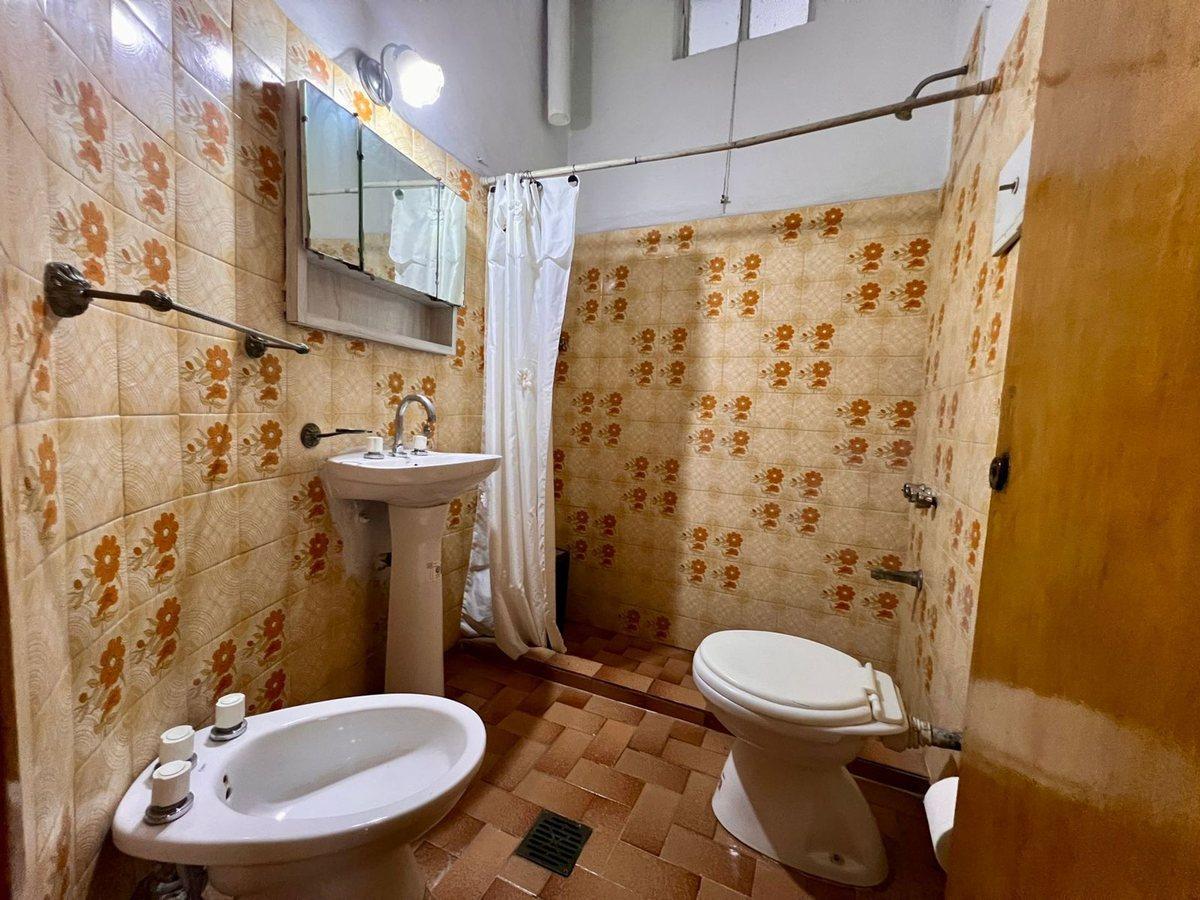 Foto de CASA 5 AMBIENTES EN VENTA EN LOMAS DE ZAMORA, imagen 2