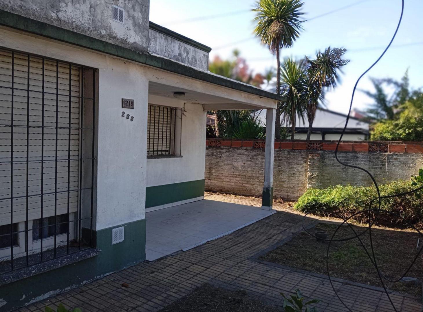 Foto de CASA 3 DORMITORIOS VENTA BURZACO CON FONDO, imagen 5