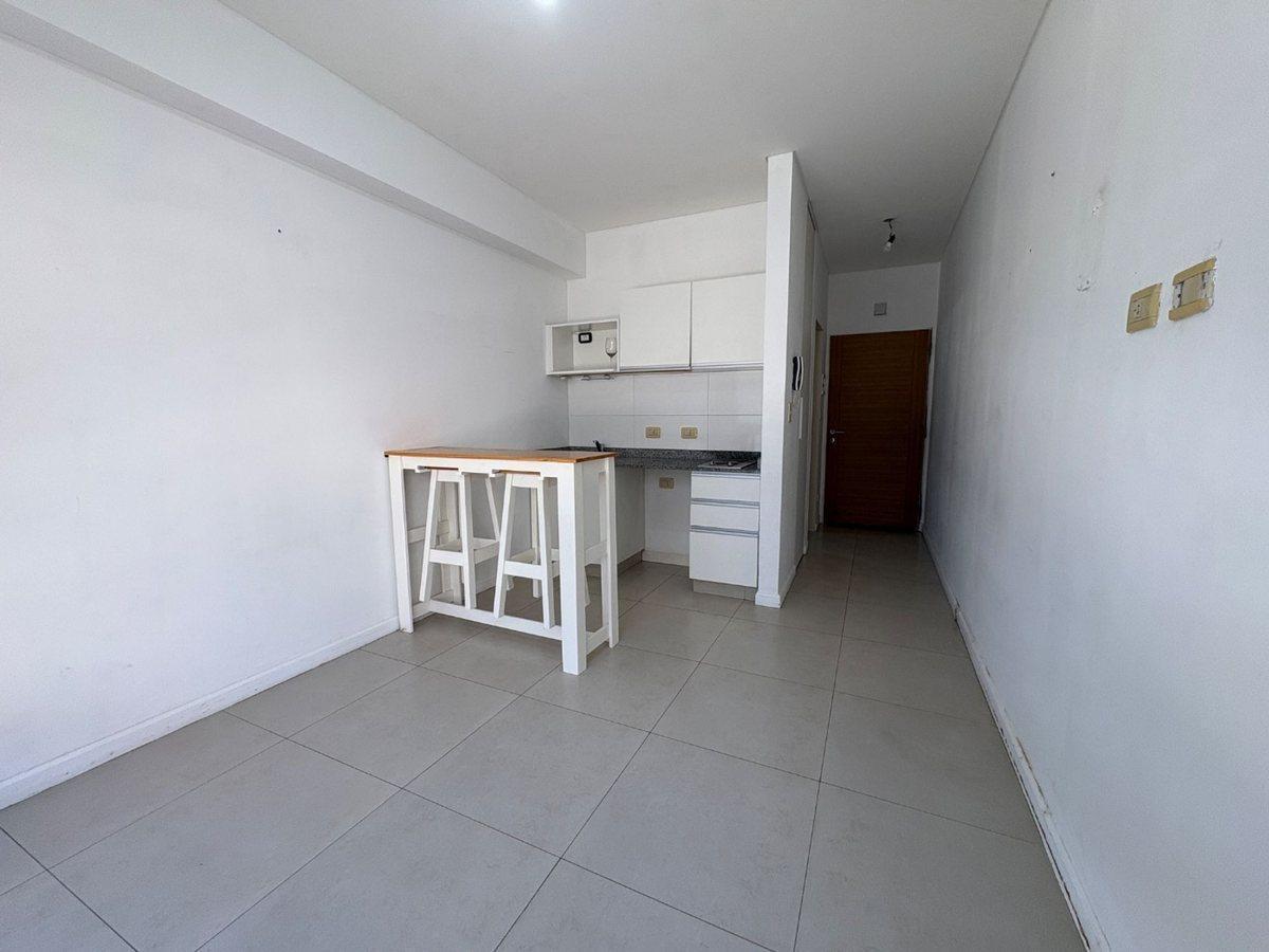 Foto de OFICINA DPTO EN VENTA LOMAS DE ZAMORA APRO PROF, imagen 1