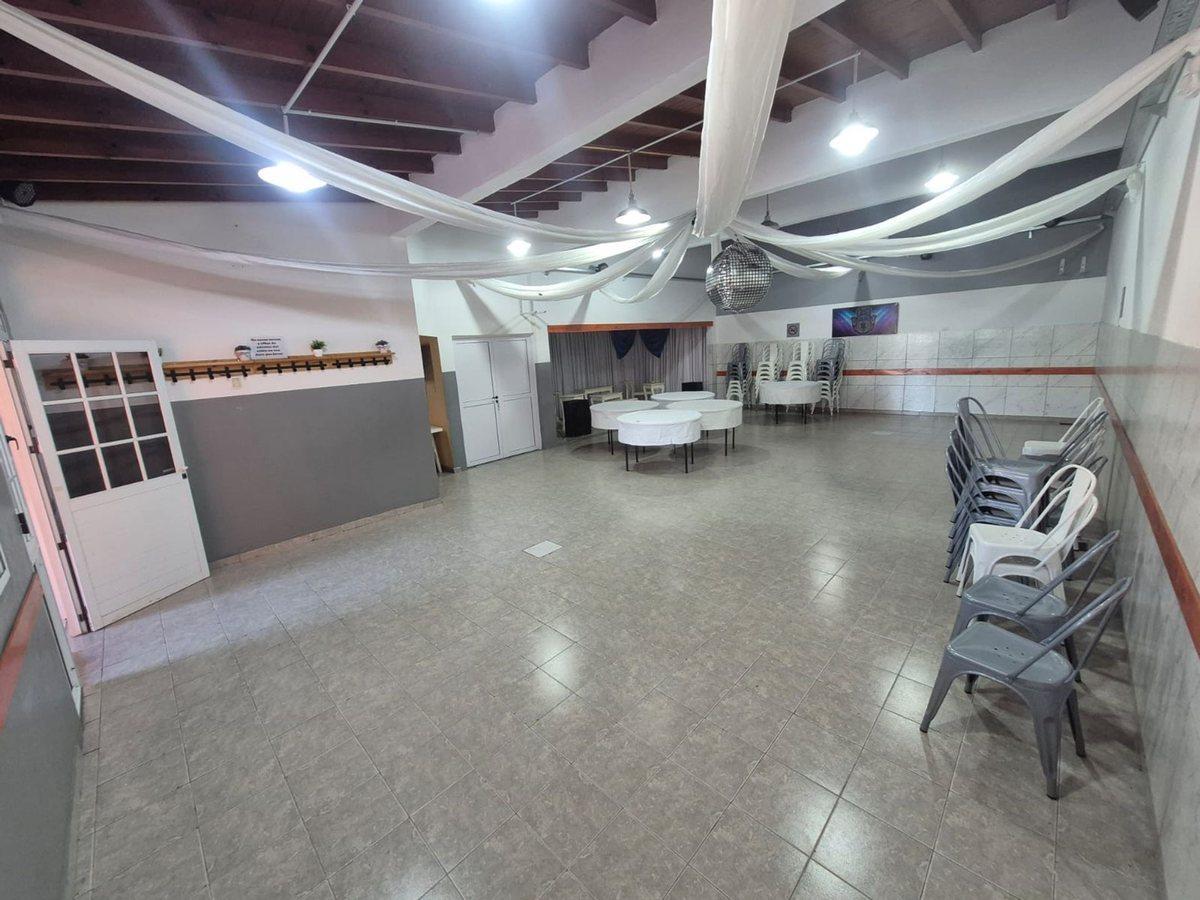 Foto de SALON D EVENTOS + CASA C PILETA VENTA EN TEMPERLEY, imagen 3