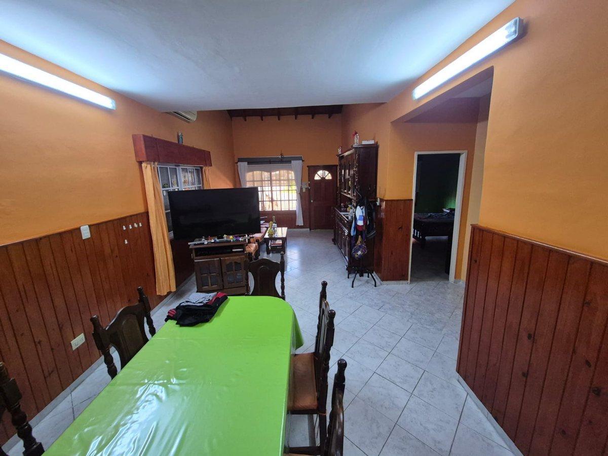 Foto de SALON D EVENTOS + CASA C PILETA VENTA EN TEMPERLEY, imagen 2