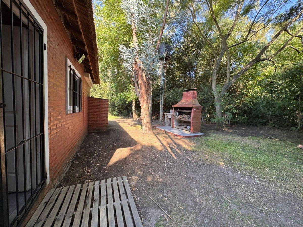 Foto de CASA VENTA BRANDSEN QUINTA AMPLIO LOTE Y PILETA, imagen 3