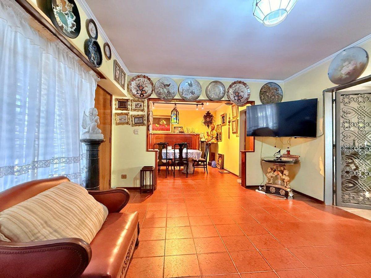 Foto de CASA EN VENTA 4 DORMITORIOS EN LOMAS DE ZAMORA, imagen 4