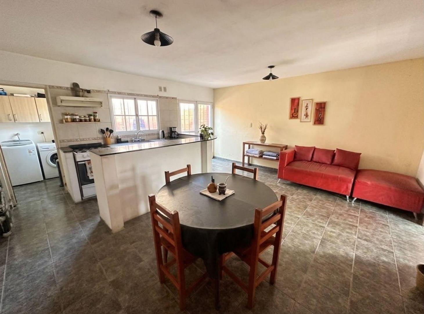 Foto de PH 3 AMBIENTES VENTA LOMAS DE ZAMORA AL FRENTE, imagen 2