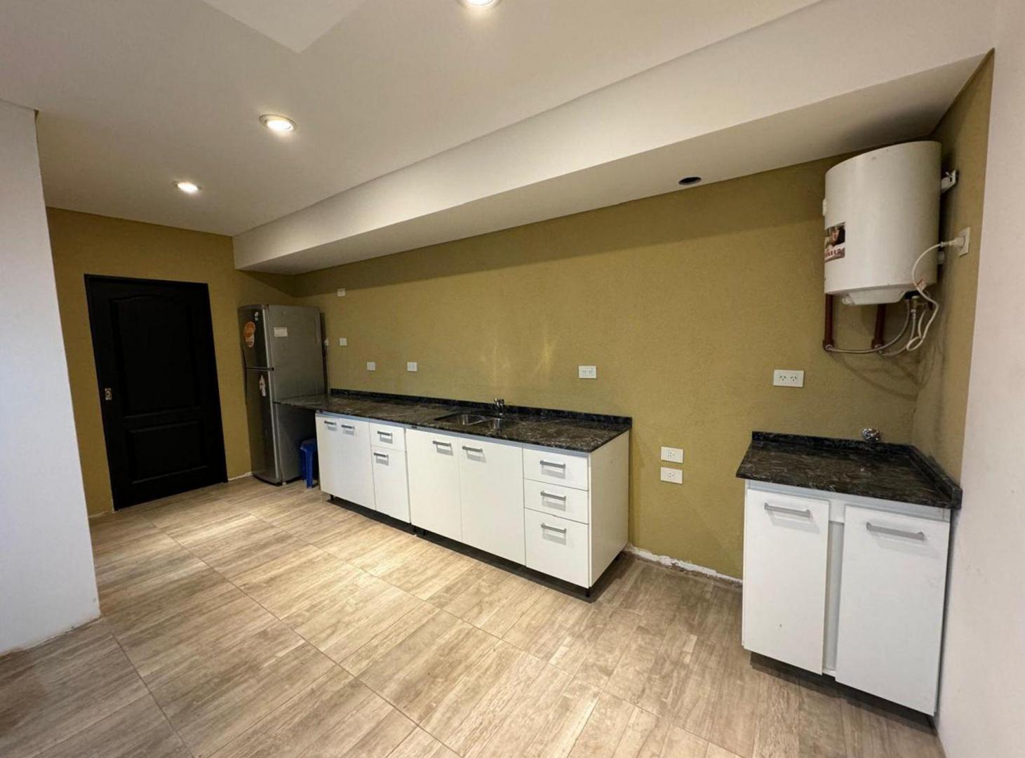Foto de PH AL FRENTE 2 AMBIENTES VENTA LLAVALLOL ESTRENAR, imagen 5