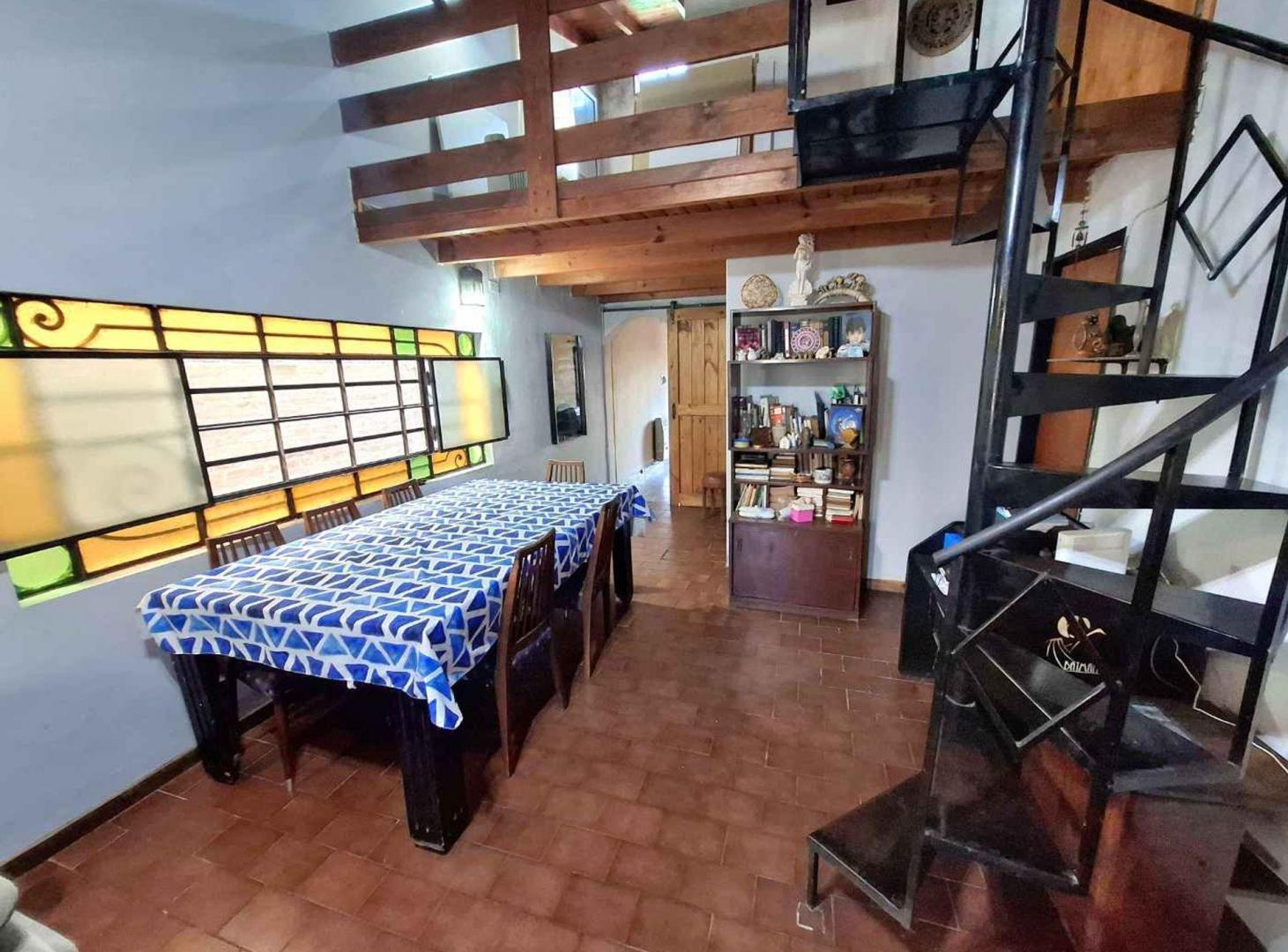 Foto de CASA 4 AMBIENTES VENTA TEMPERLEY JARDIN 2 FAMILIAS, imagen 2