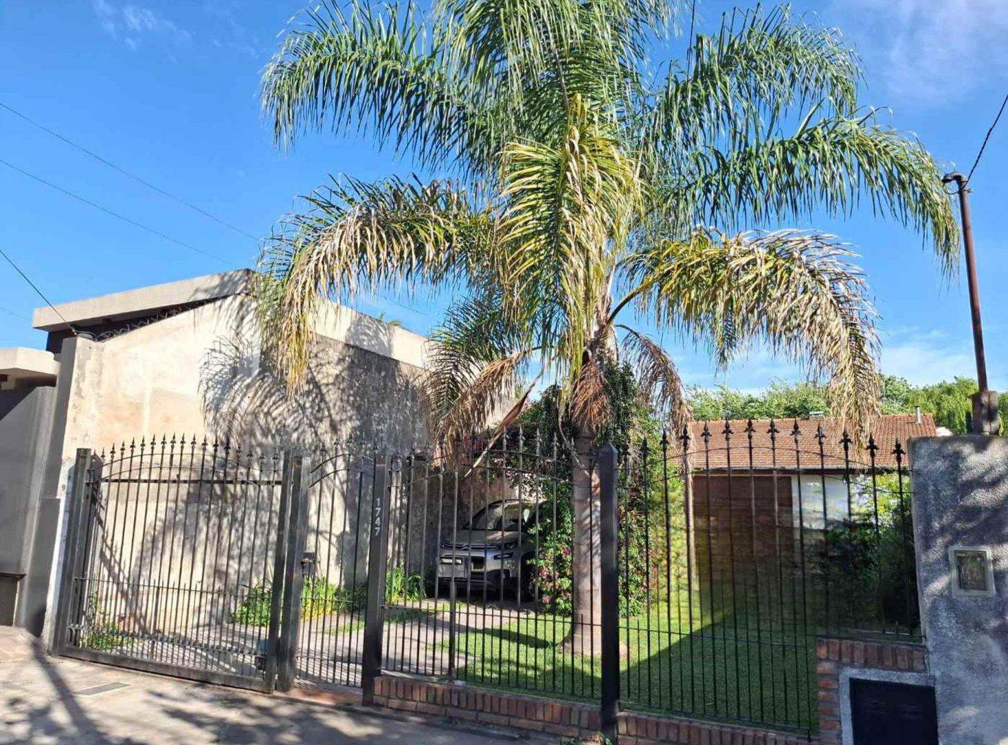 Foto de CASA 4 AMBIENTES VENTA TEMPERLEY JARDIN 2 FAMILIAS, imagen 4