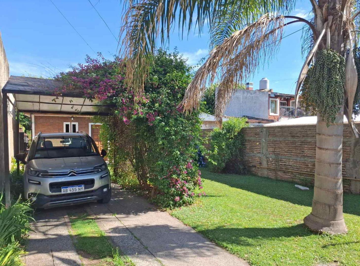 Foto de CASA 4 AMBIENTES VENTA TEMPERLEY JARDIN 2 FAMILIAS, imagen 1