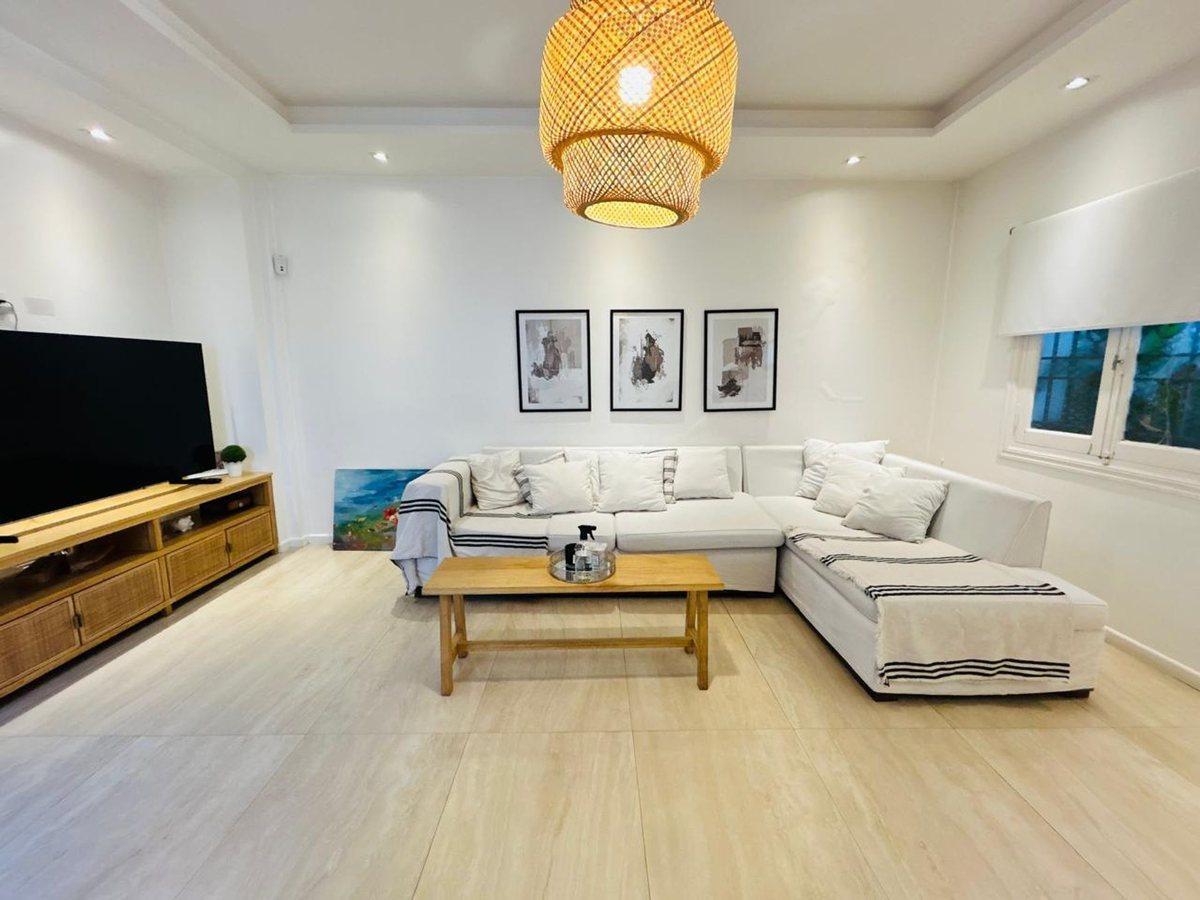 Foto de Casa 5 ambientes venta Remedios de Escalada, imagen 4
