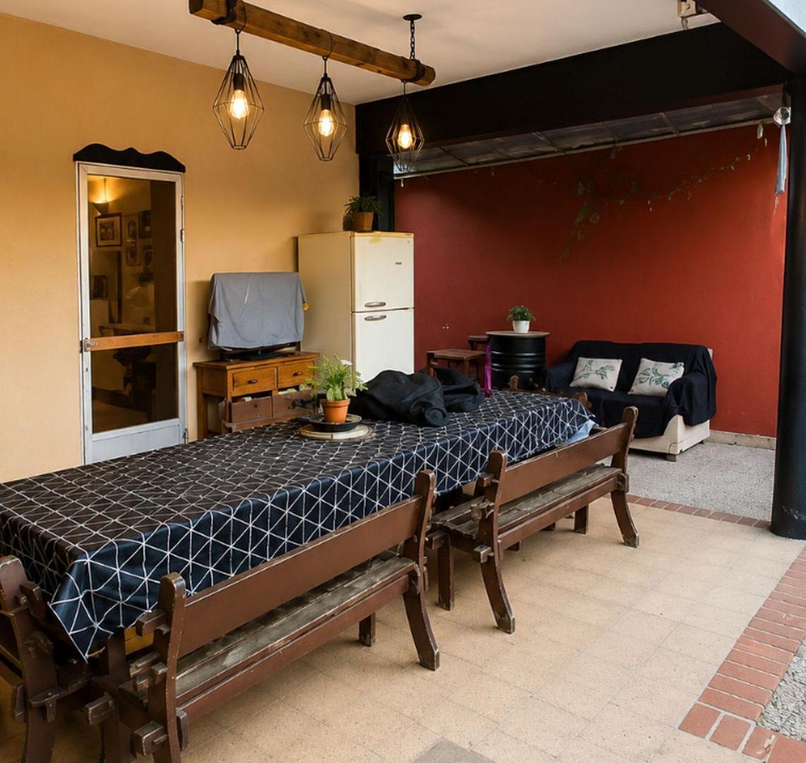 Foto de Casa 4 ambientes en venta en Ituzaingó con cochera, imagen 4