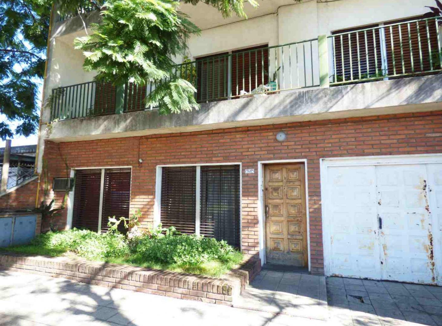 Foto de Casa PH al frente 3 amb en venta Lomas de Zamora, imagen 2