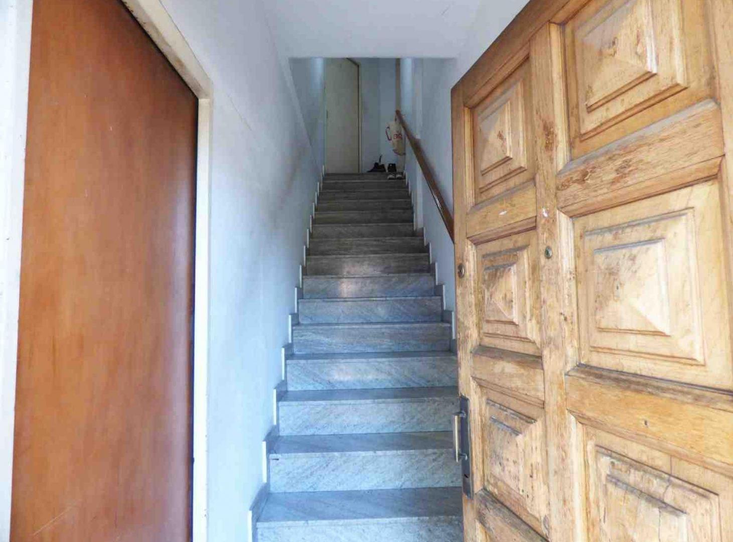 Foto de Casa PH al frente 3 amb en venta Lomas de Zamora, imagen 1