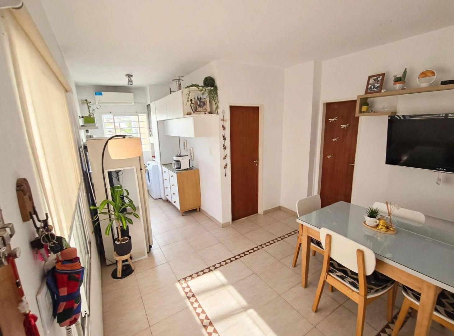 Foto de DEPARTAMENTO 2 AMBIENTES EN VENTA BANFIELD ESTE, imagen 1