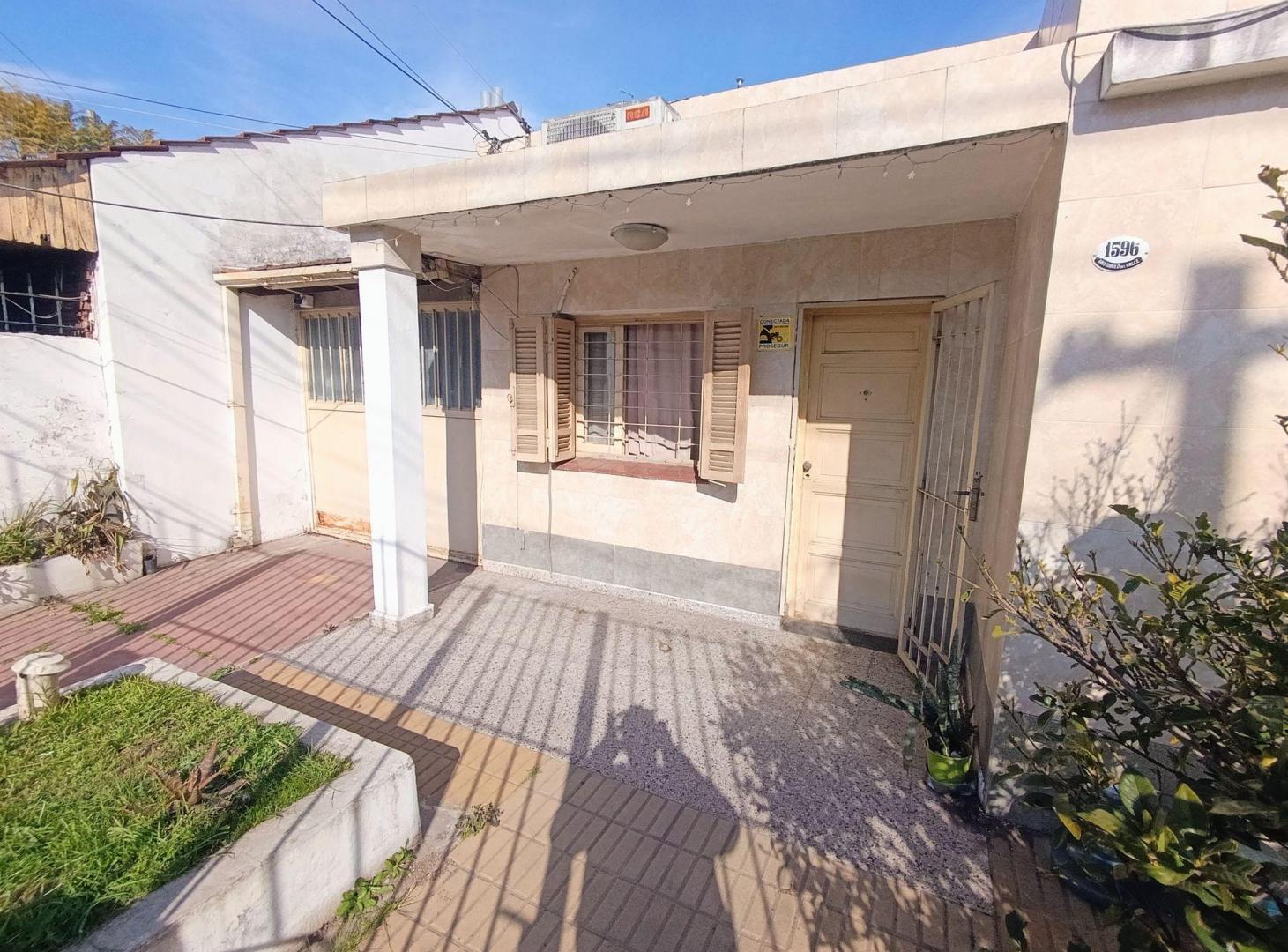 Foto de CASA 3 AMBIENTES EN VENTA BURZACO APTO CREDITO, imagen 3