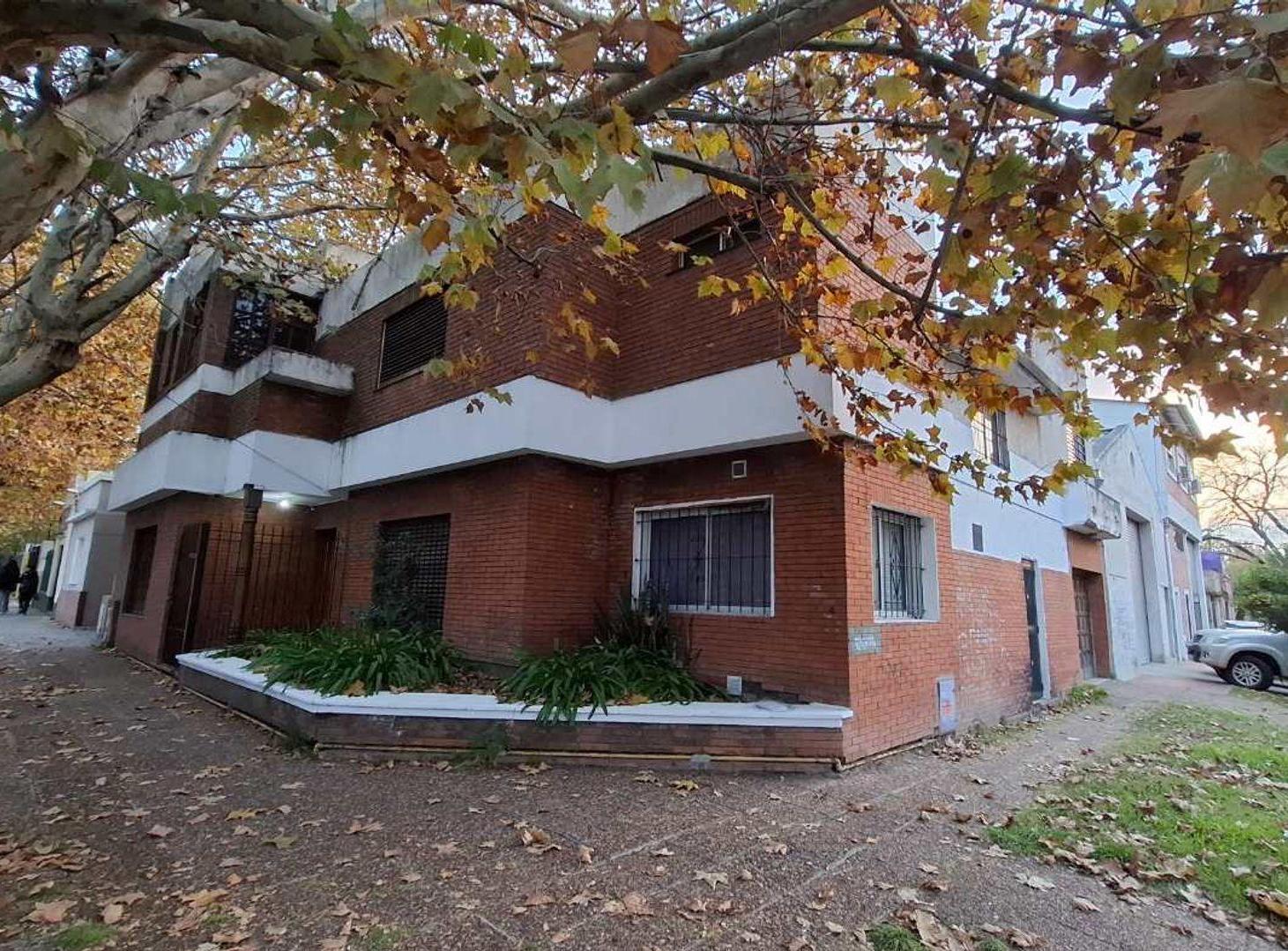Foto de CASA 4 AMBIENTES VENTA LOMAS A REFACCIONAR, imagen 2