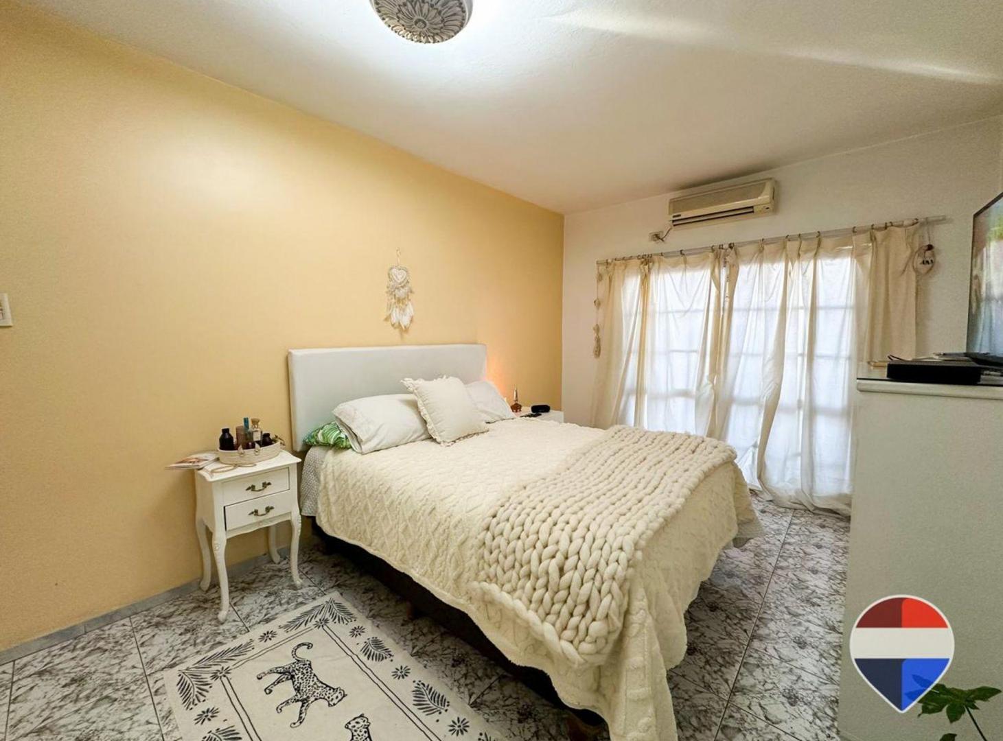 Foto de CASA 6 AMB EN VENTA CON PILETA LOMAS DE ZAMORA, imagen 5