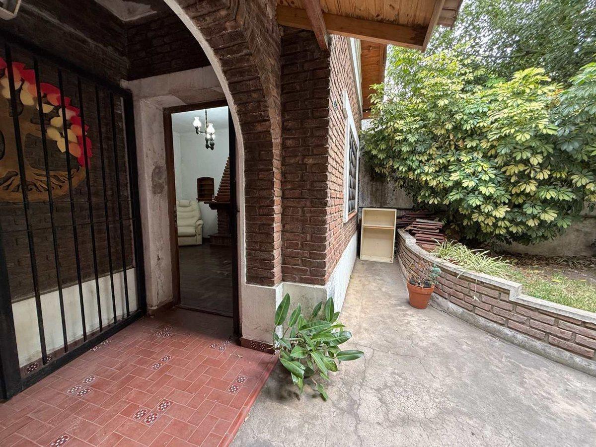 Foto de VENTA CASA BANFIELD+2DA CASA 2 FAMILIAS-INVERSION, imagen 4