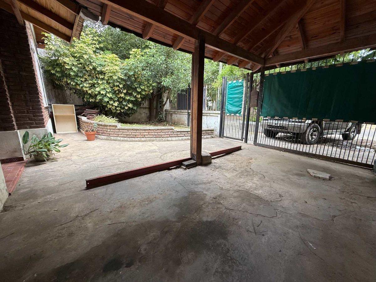 Foto de VENTA CASA BANFIELD+2DA CASA 2 FAMILIAS-INVERSION, imagen 2