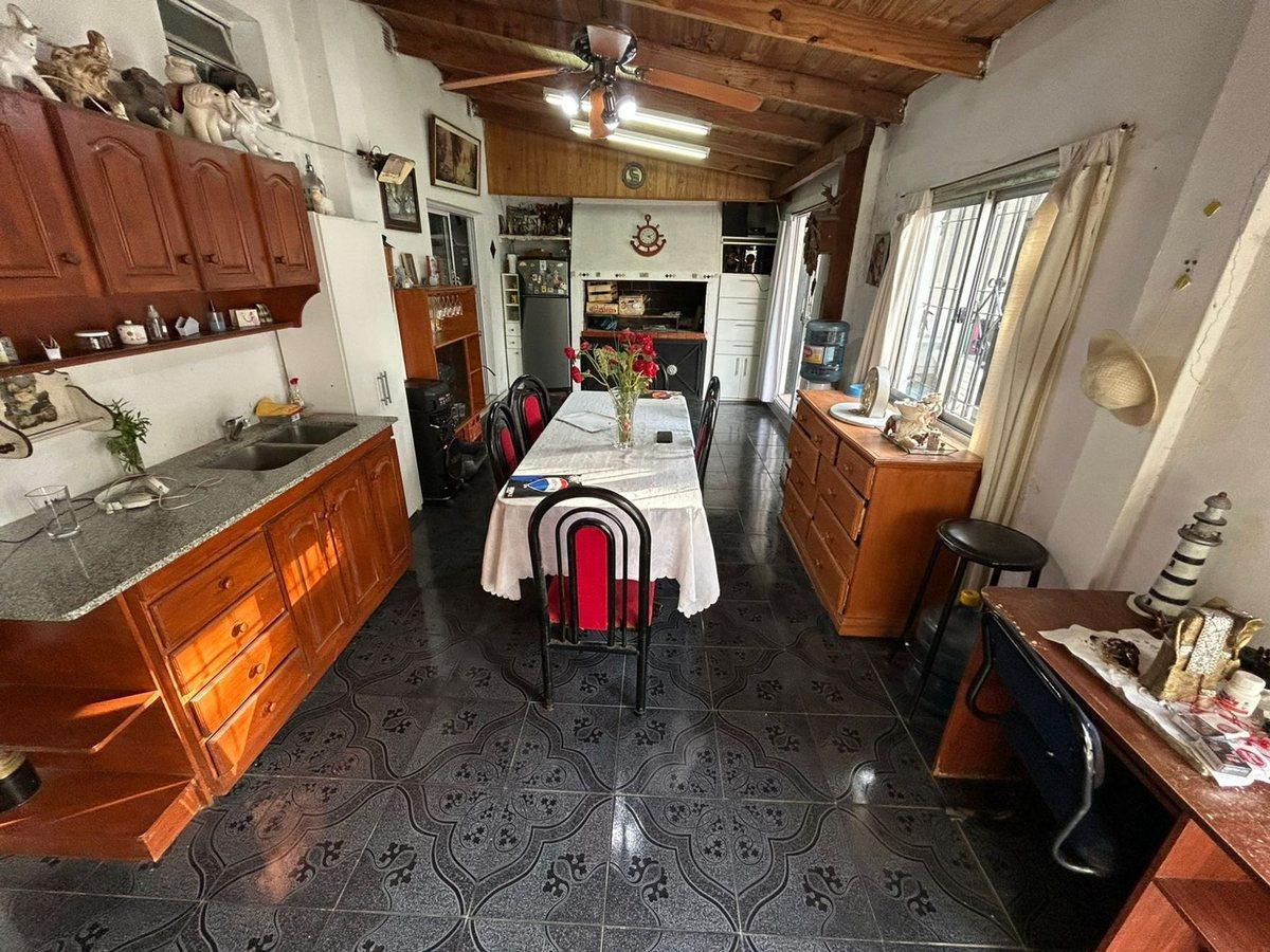 Foto de VENTA CASA EN LLAVALLOL 5 AMBIENTES OPORTUNIDAD!, imagen 3