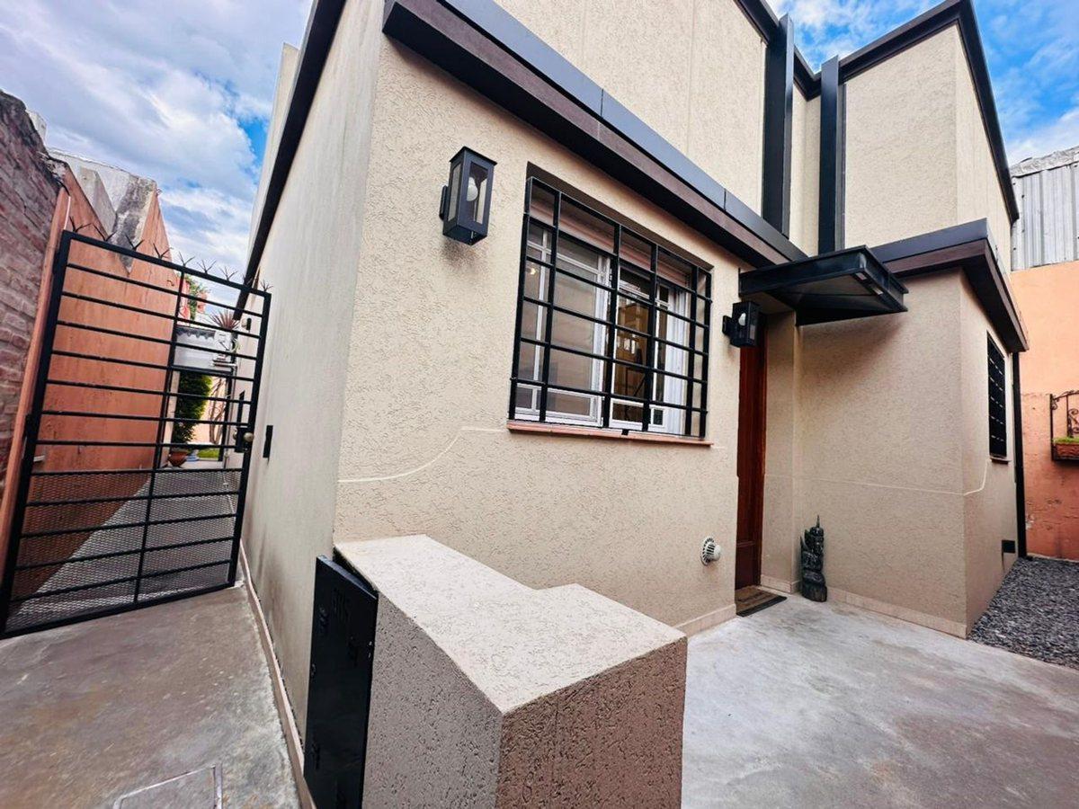 Foto de VENTA LANUS OESTE 3 DORMITORIOS PARQUE PILETA, imagen 3