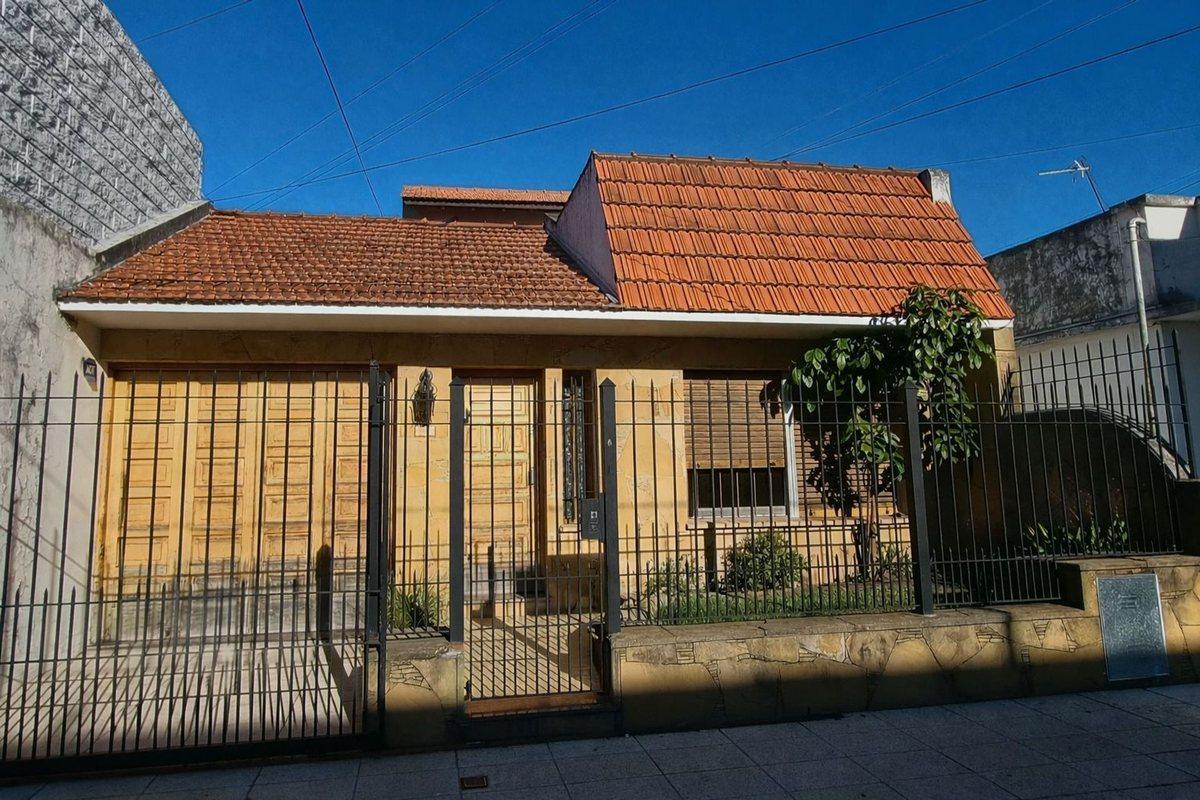 Foto de CASA EN VENTA LOMAS DE ZAMORA APTO CREDITO, imagen 3