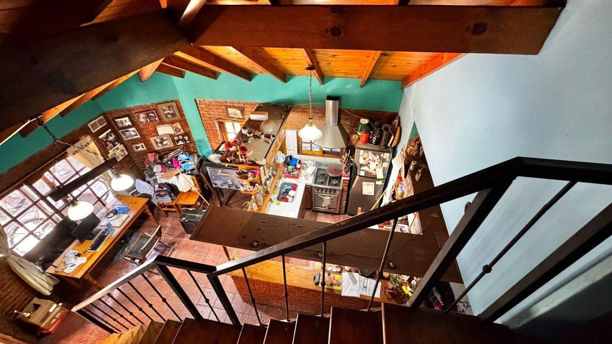 Foto de CASA 4 AMBIENTES VENTA PILETA LOCAL Y GARAJE, imagen 3