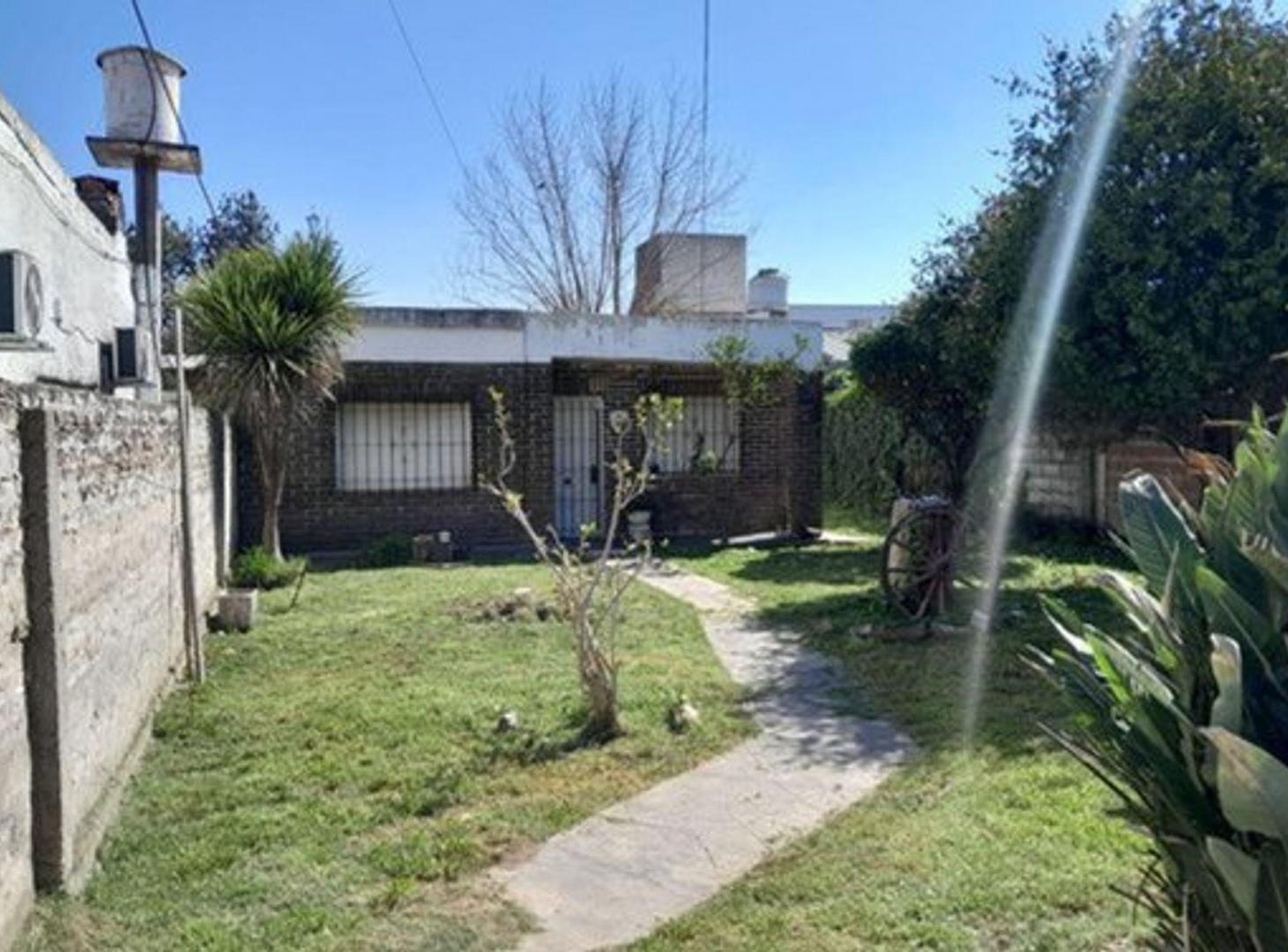 Foto de CASA 3 AMBIENTES VENTA LONGCHAMPS CON PARQUE, imagen 5