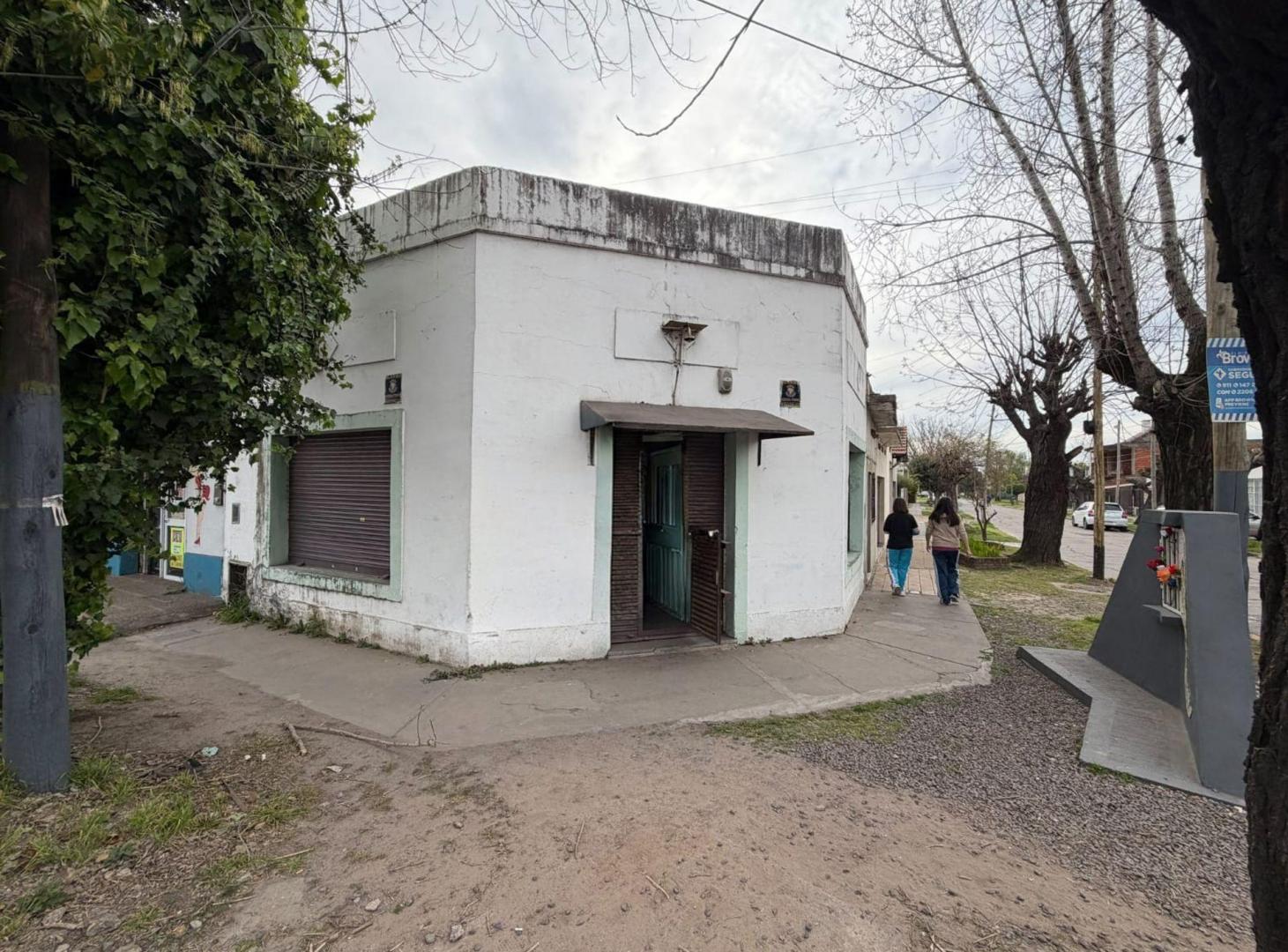 Foto de LOCAL COMERCIAL VENTA EN ESQUINA SOBRE RUTA 4, imagen 5