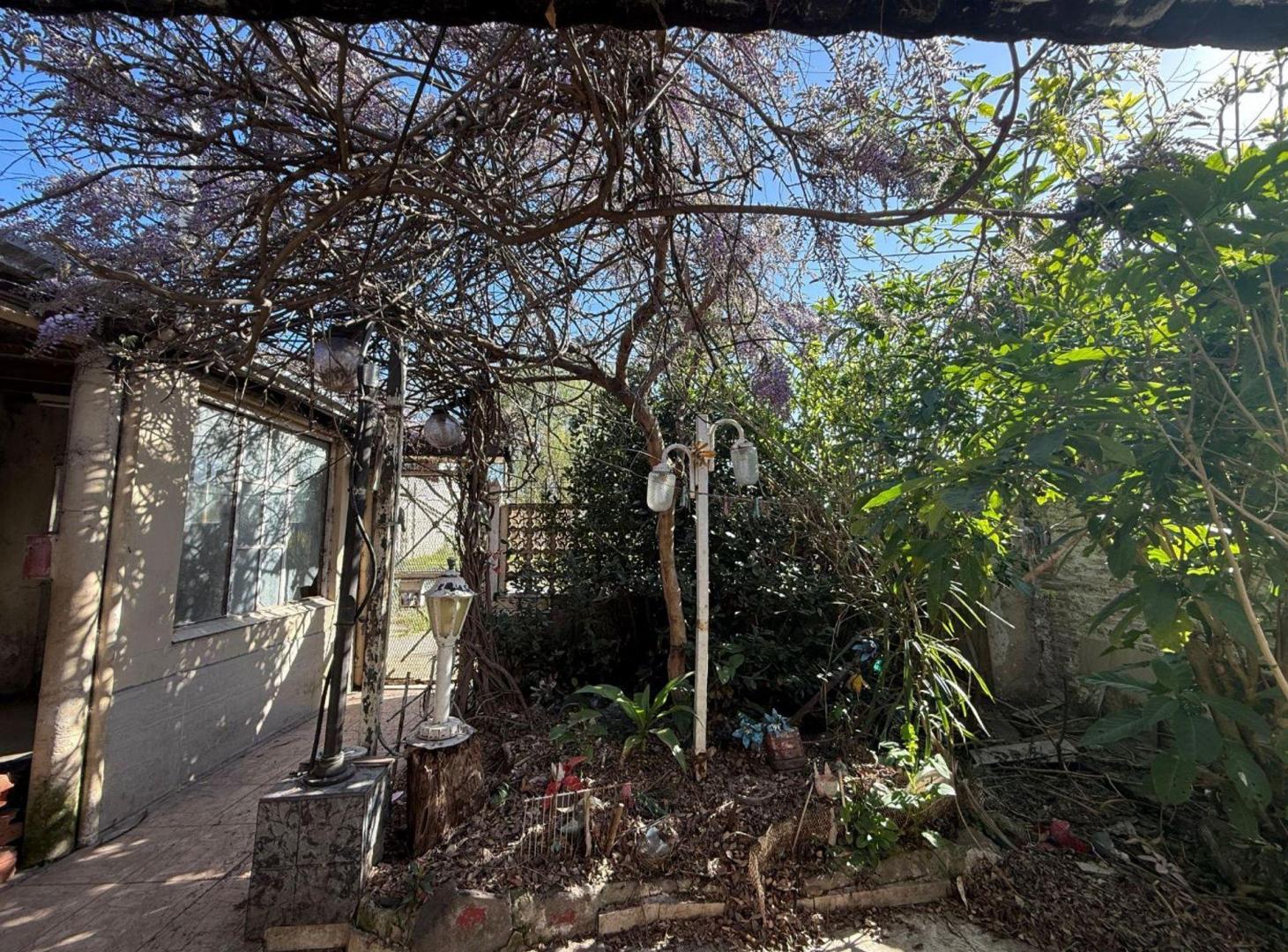 Foto de CASA 2 AMBIENTES EN VENTA A REFACCIONAR LONGCHAMPS, imagen 4