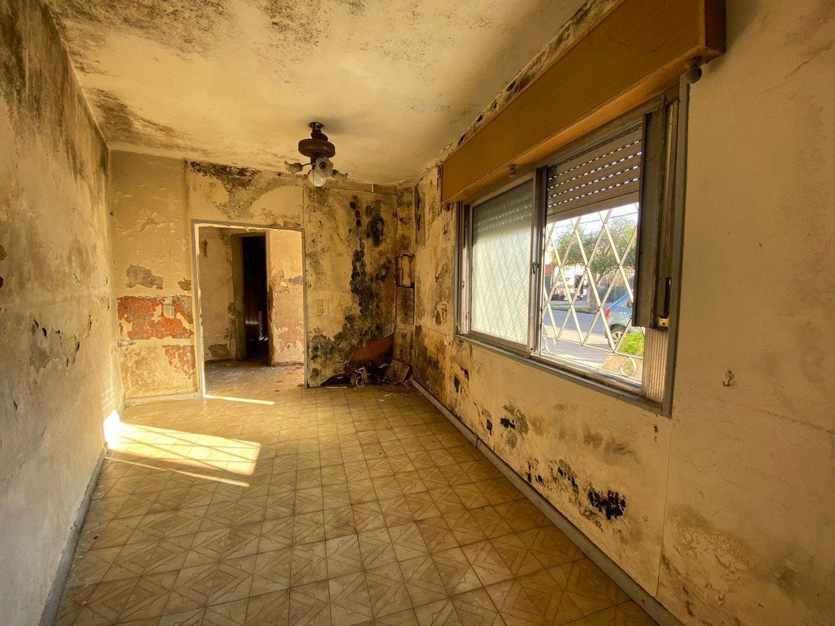 Foto de CASA 3 AMBIENTES EN VENTA EN LANUS, imagen 2