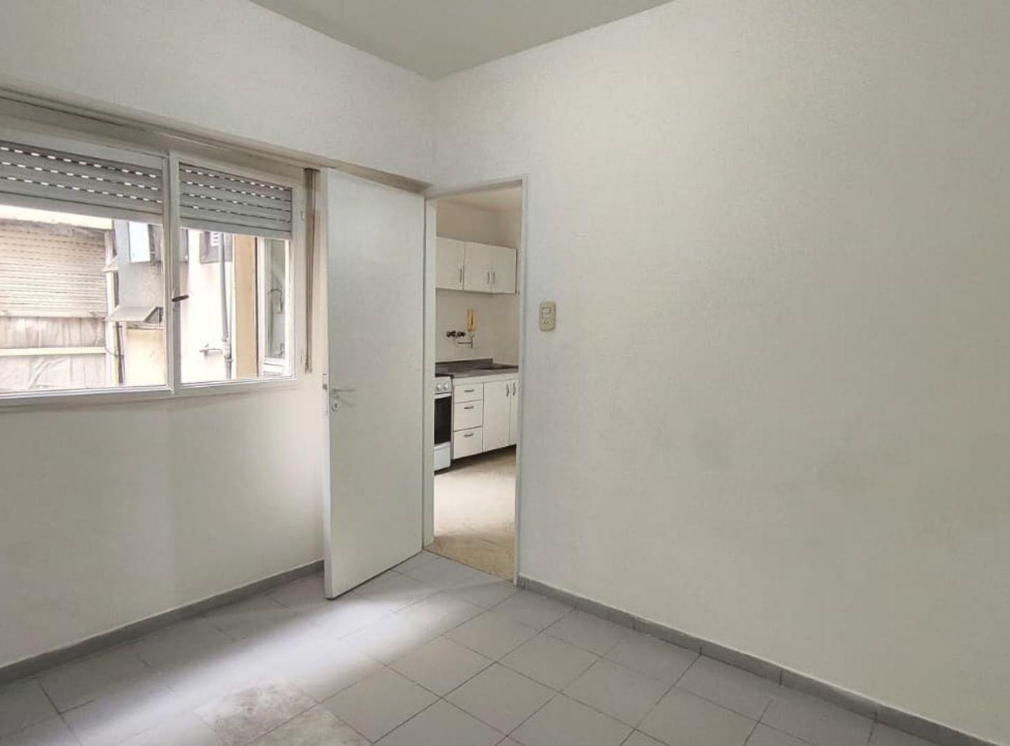 Foto de DEPTO. 2 AMBIENTES VENTA Parque Chacabuco, imagen 4