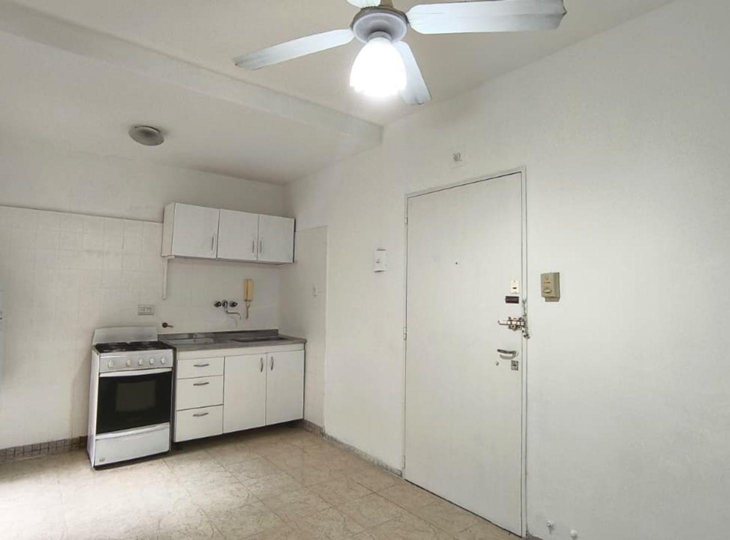 Foto de DEPTO. 2 AMBIENTES VENTA Parque Chacabuco, imagen 3