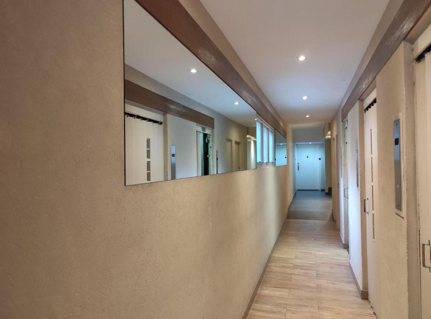 Foto de DEPARTAMENTO EN VENTA TRES AMBIENTES CON PATIO, imagen 2