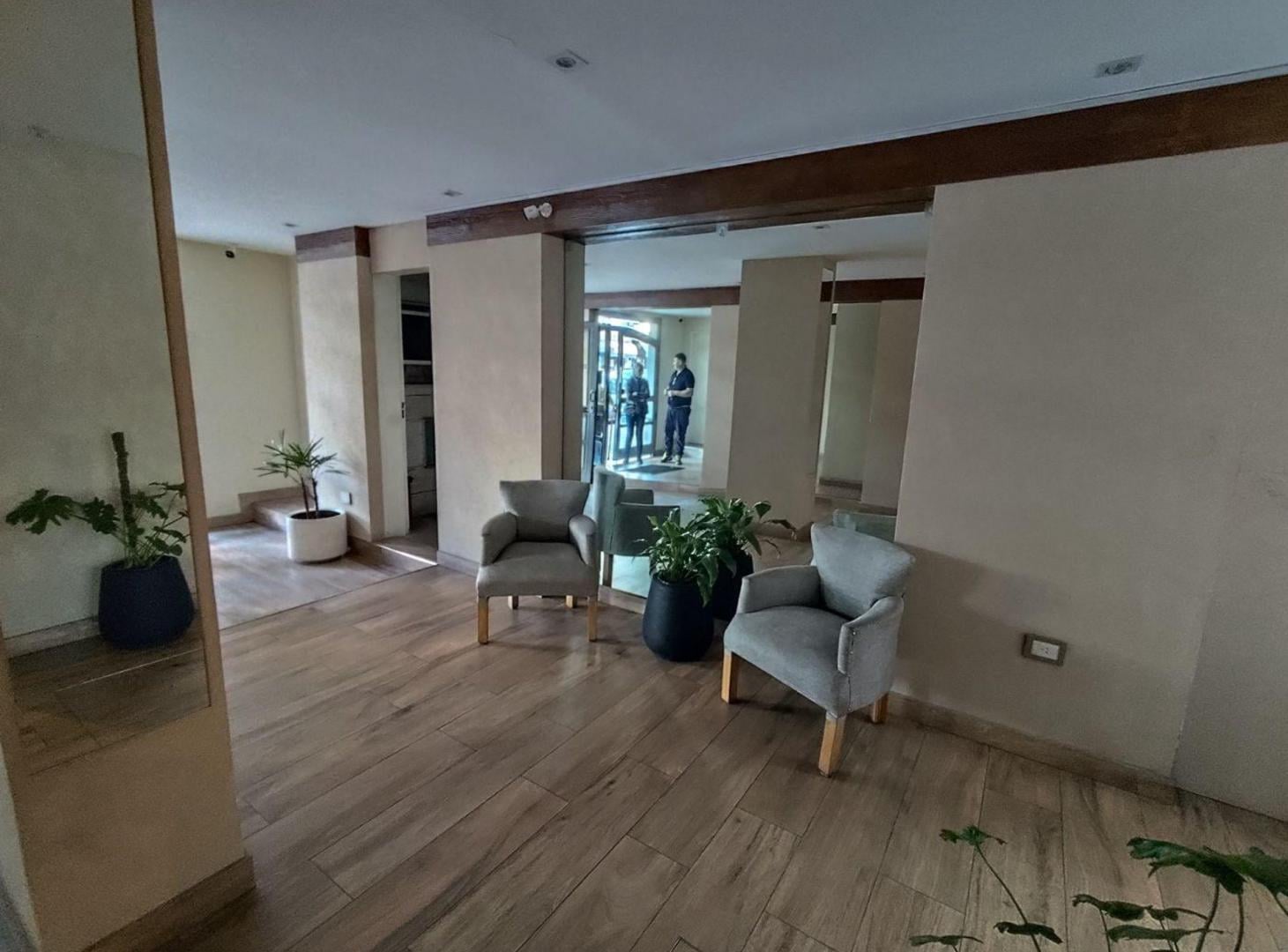 Foto de DEPARTAMENTO EN VENTA TRES AMBIENTES CON PATIO, imagen 3