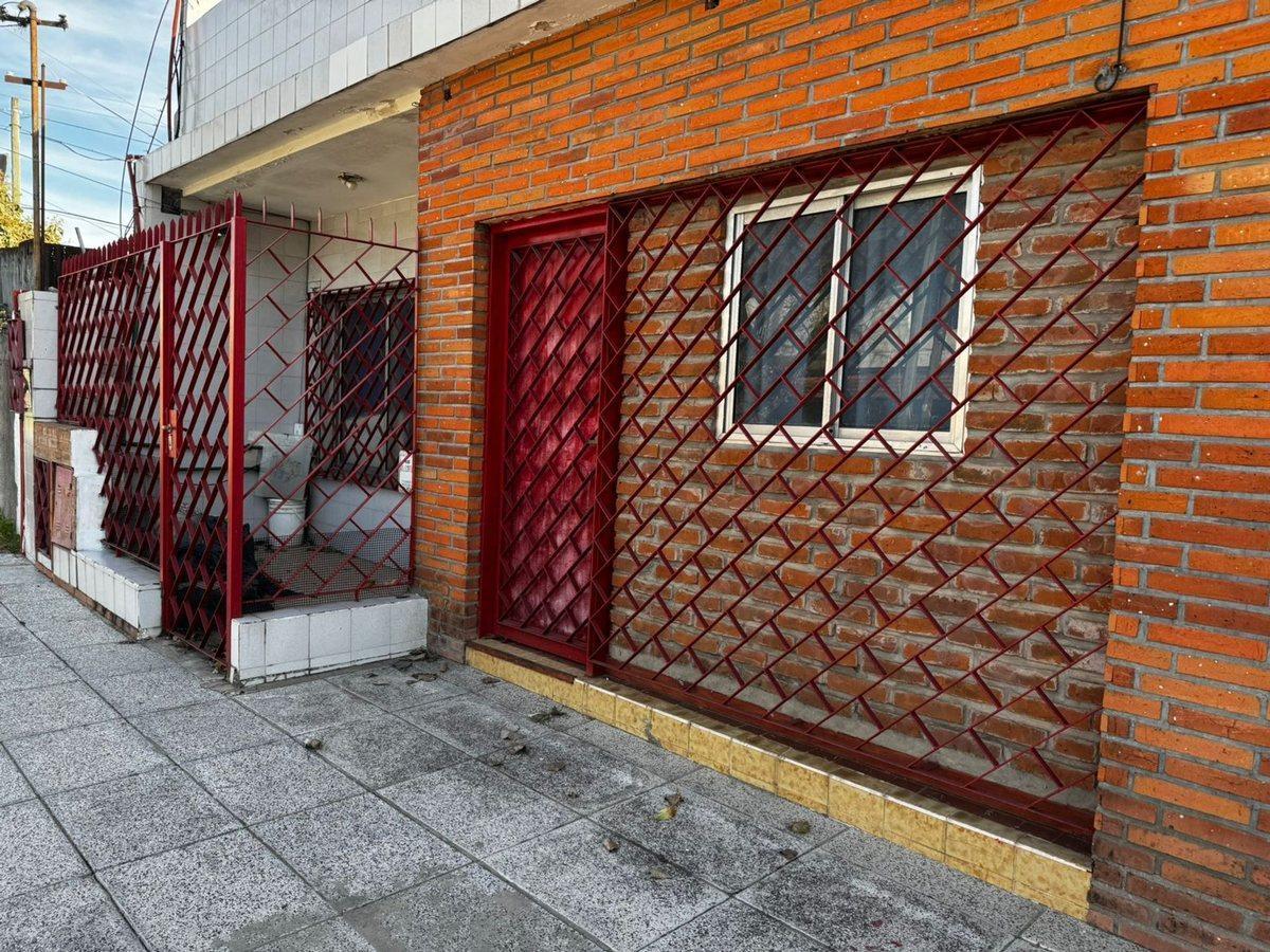 Foto de PH AL FRENTE MONOAMBIENTE ALQUILER LOMAS DE ZAMORA, imagen 1