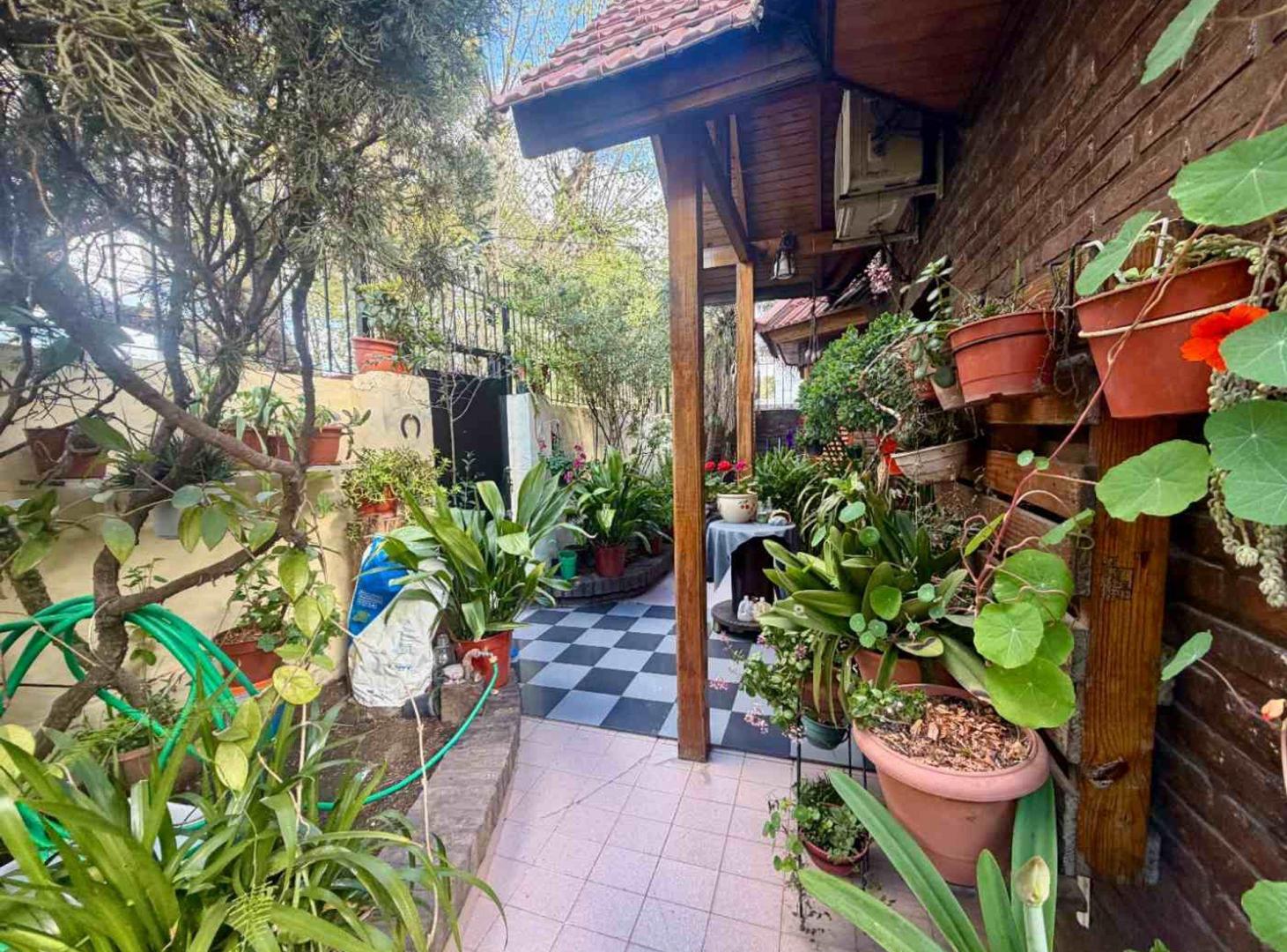 Foto de CASA 4 AMBIENTES EN VENTA EN LOMAS DE ZAMORA, imagen 1
