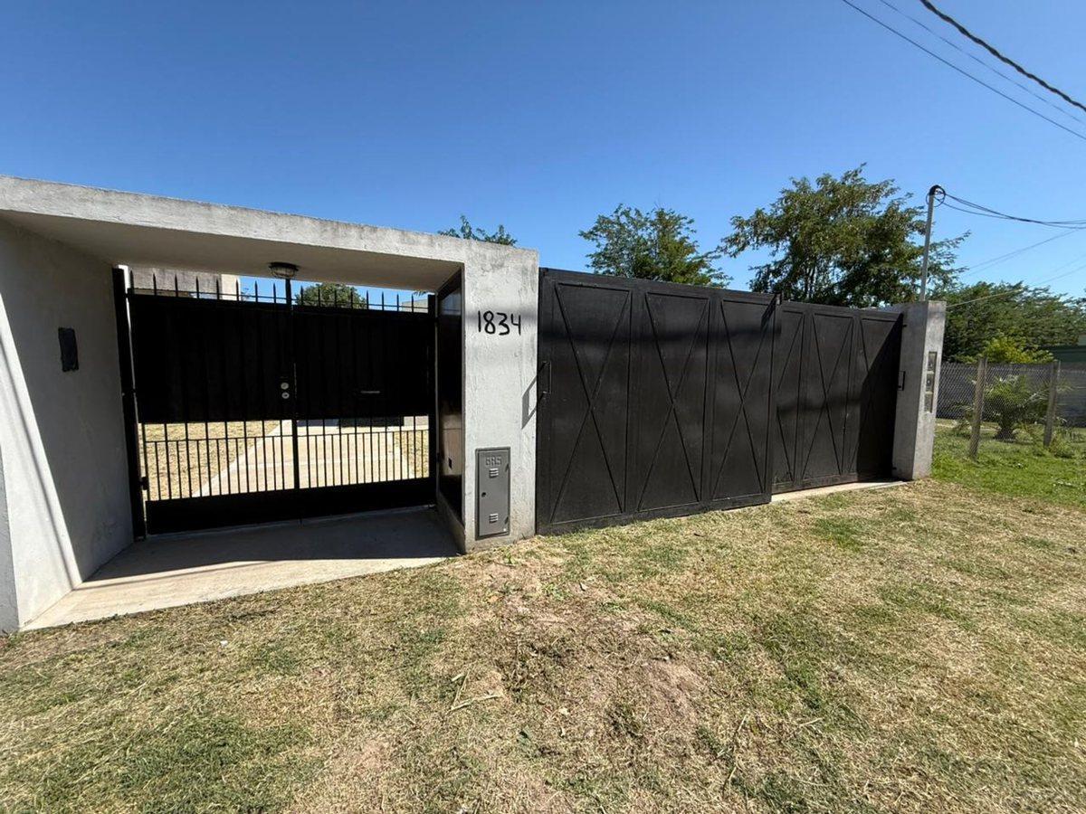Foto de VENTA 4 DEPARTAMENTOS + 2 COCHERAS APTO CREDITO, imagen 2